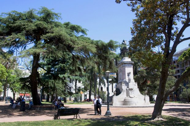 https://quantumtaxandlegal.com/media/2023/07/Plaza-Zabala-Montevideo.jpg